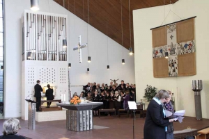 8. November 2009: Kirche Maria-Waldrast, Krefeld-Forstwald, Orgelweihe