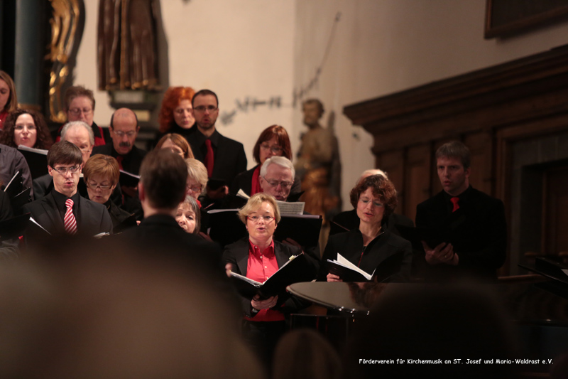 22. Dezember 2013:  Paterskirche Kempen, Adventskonzert, Crescendo Chor Krefeld