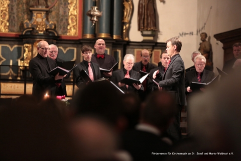 22. Dezember 2013: Paterskirche Kempen, Adventskonzert, Crescendo Chor Krefeld