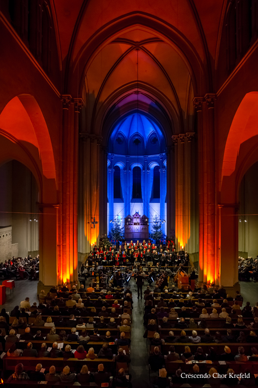 04_20151220_weihnachtskonzert_201520. Dezember 2015: Kirche St. Josef, Weihnachtskonzert, Crescendo Chor Krefeld